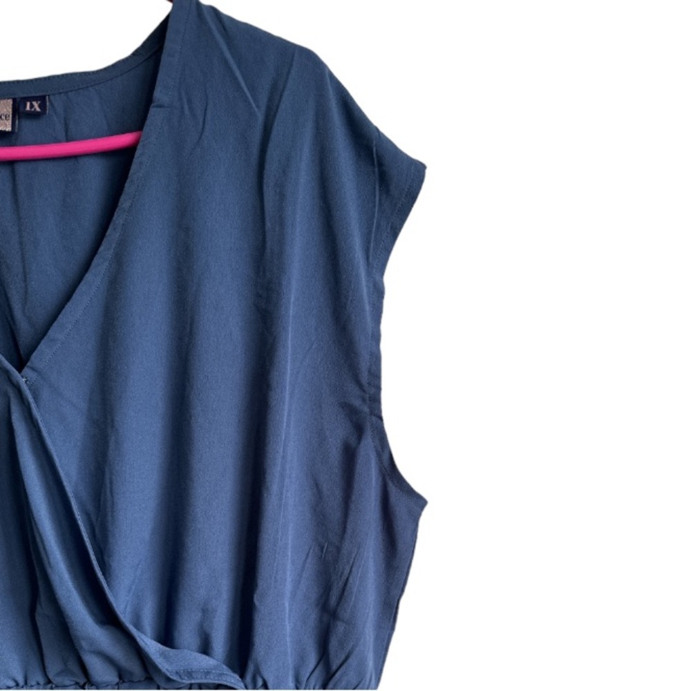 3 FOR $10 WEINFLUENCE Women’s 1X Blue Faux Wrap Sleeveless Blouse - Picture 2 of 5